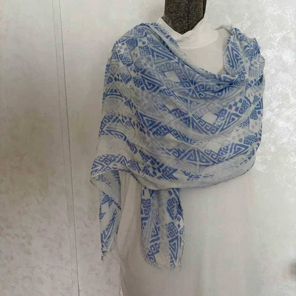 Chico's Blue & White Geometric Ikat Oblong Lightweight Scarf Wrap Boho Chic